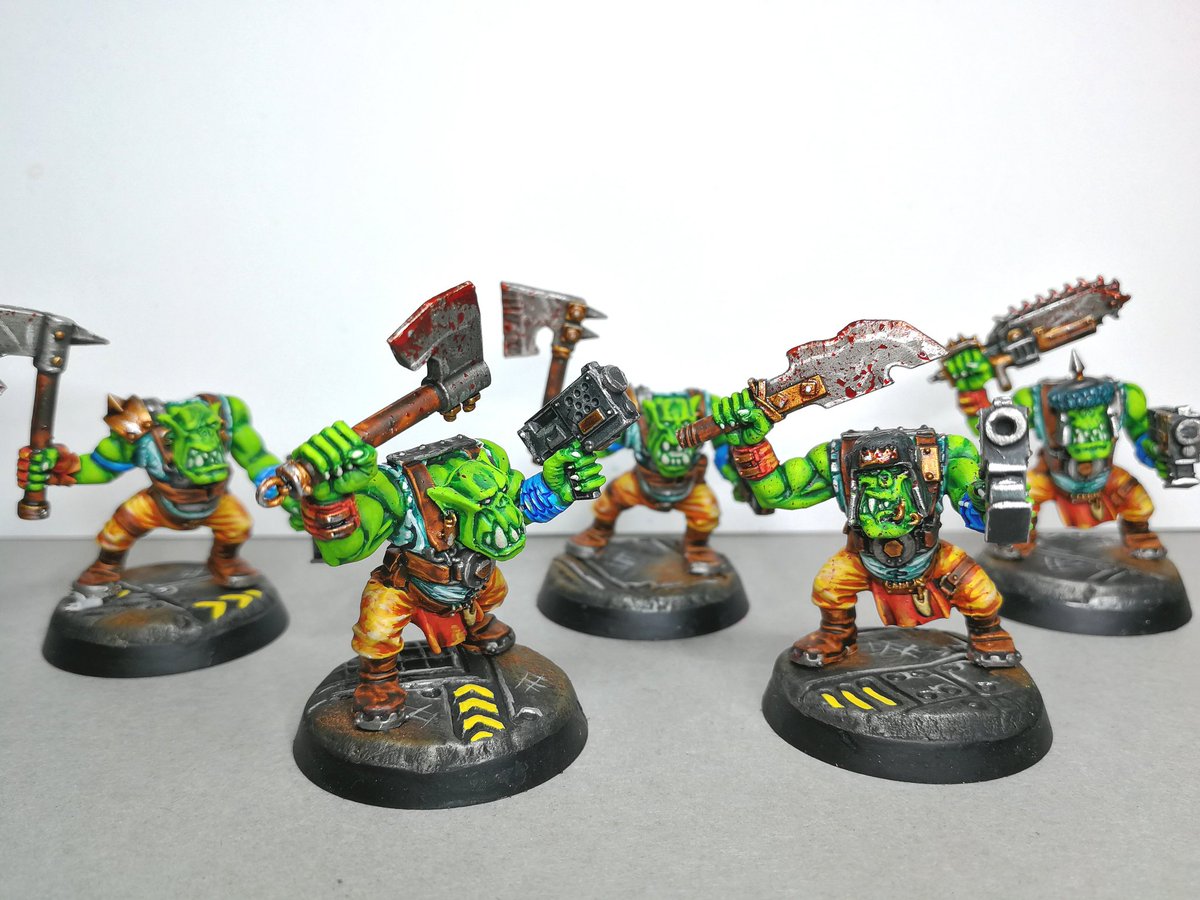 More boyz for my Bubblegum Boyz Brigade 😀

#warhammer #9thedition #waaagh #womeninwarhammer #paintingwarhammer #warhammer #warhammer40k #paintingminiatures #orks #40korks #40k #gamesworkshop #warhammercommunity #tabletopwargaming #hobby #tabletop #neoncolors #orkboyz