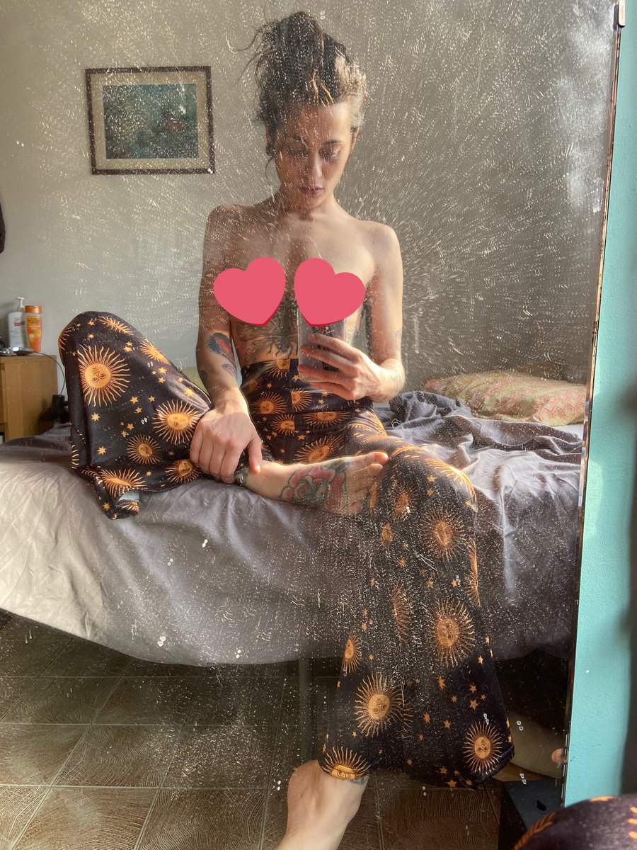 RoyalAk420's tweet photo. Follow me for more https://t.co/ifODkjLW2a

#picoftheday #tattoomodels #glamour #nudeart #photography #alternativemodel  #feetgirl #feetlover #inkedgirls #inkedmodel #nude #tattoo #sensuality #sexygirl #sexy #hotgirl #hotgirl #onlyfans #onlyfanscreator #uncensored #hotcontent https://t.co/C6n1MEZsCv