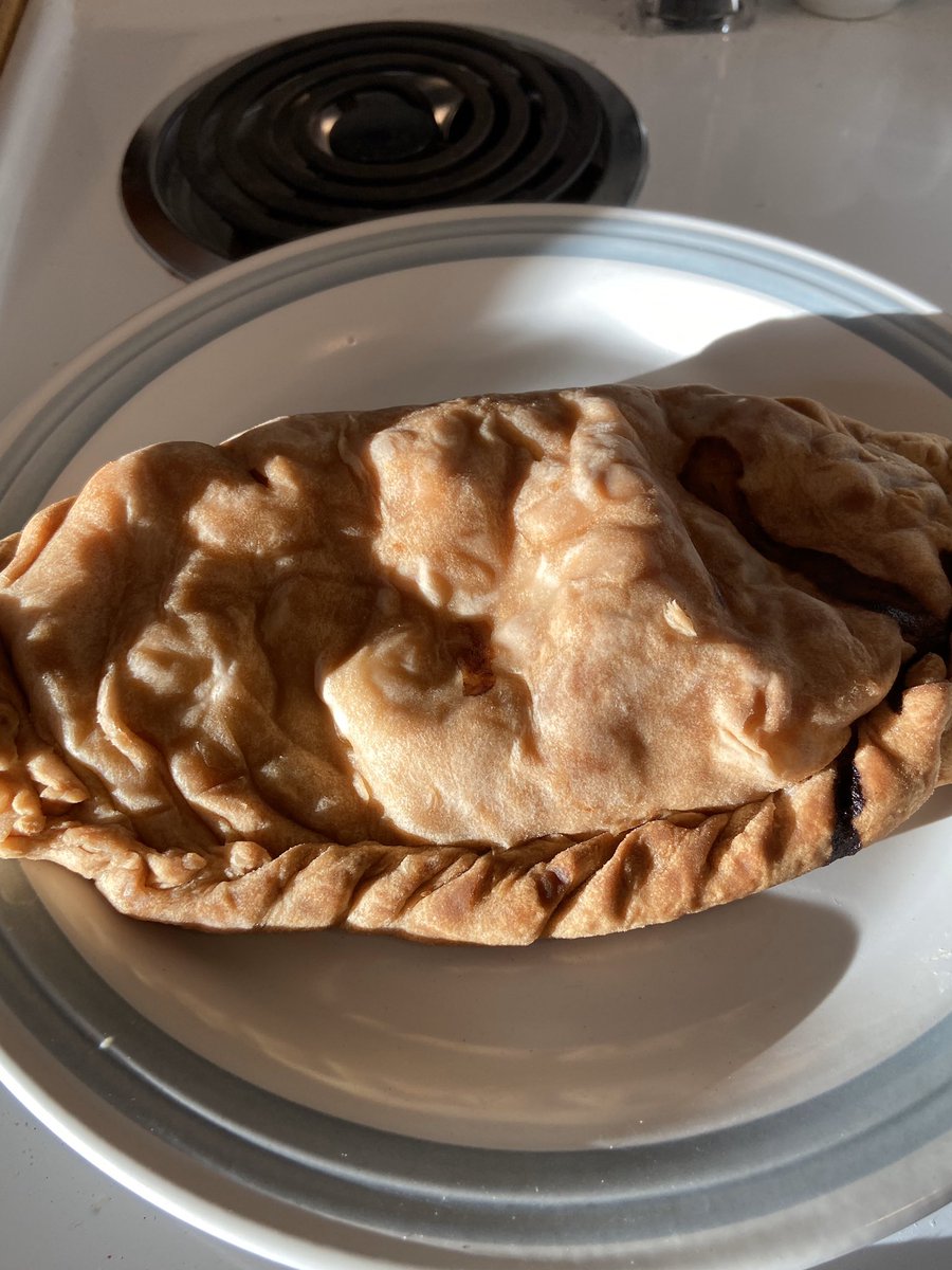 Breadchick's tweet photo. What I spent the afternoon making for dinner. 🤔 #yooperfood https://t.co/JlWZSXBc9u