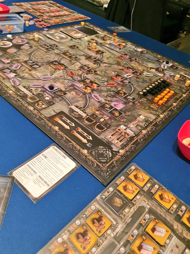 JohaFrontado's tweet photo. Hoy hemos echado unas cuantas partiditas a cuatro jugadores 😍🥰
☕ #Café, 🍺 #BrassBirmingham y 🇬🇧 #London (no podía montar más fotitos) de @MalditoGamesES
🚀#ClankInSpace de @PlayRenegade
🎲#Troyes de @Asmodee_Spain
#JuegosDeMesa
#BoardGames https://t.co/D92Uk9hHWl
