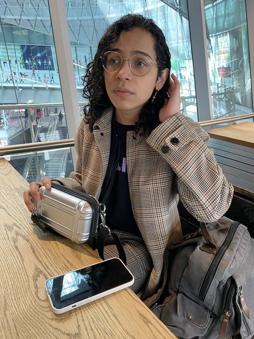 Okay benefits of a photographer BFF is he gets all the great angles and makes  you feel pretty thank<a href="/tag/newprofilepic"class="tags"><span>#newprofilepic</span></a>