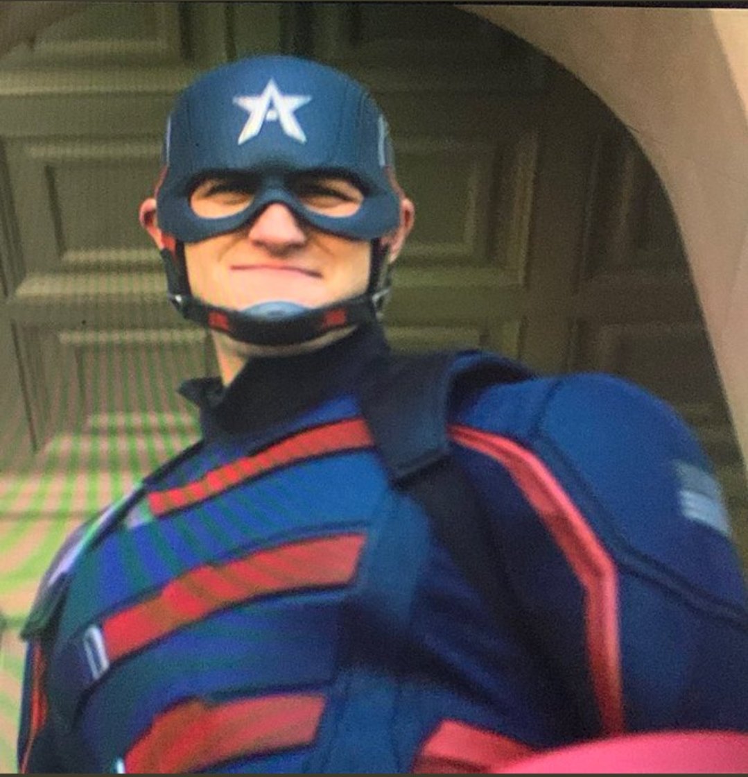 Matteodebiagio's tweet photo. Sorry, but i can't see the difference #FalconAndWinterSoldier https://t.co/V8XF9pnn9w