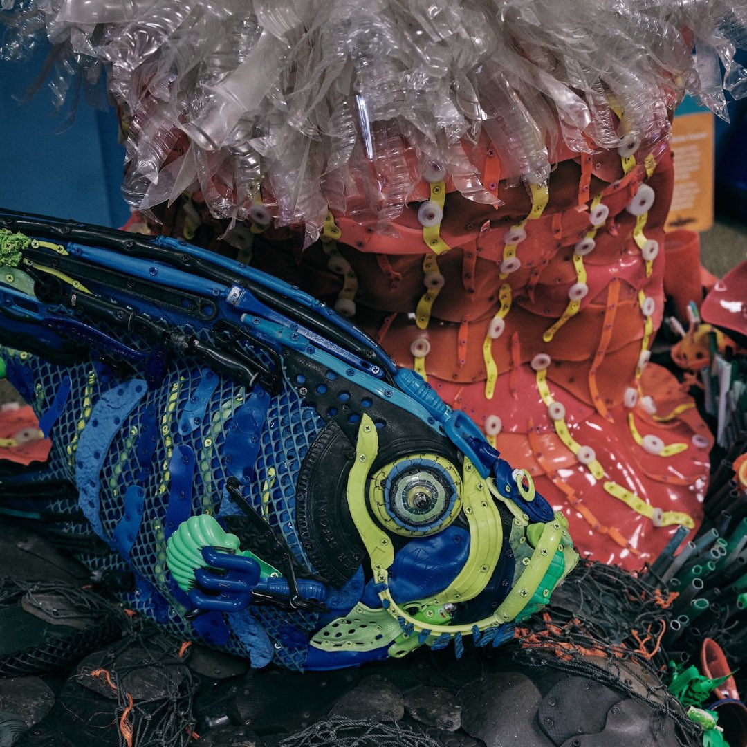 ClearBlueSeaOrg's tweet photo. Washed Ashore is a traveling exhibit that uses plastic debris washed up along the Oregon coast to create beautiful art. Their tagline is "Art to Save the Sea". Washed Ashore creates art based upon the animals who are endangered by plastic pollution, and helps to draw attention. https://t.co/qK5tulq1Cz