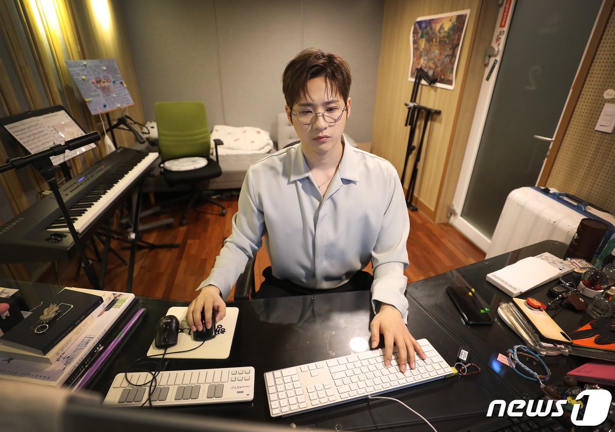 [아이 메이드] 신우 ＂내 곡은 B1A4에 '착붙'…남들 부르는것 상상 못해＂(인터뷰①) (출처 : 뉴스1 | 네이버 TV연예) naver.me/G0fJTam6