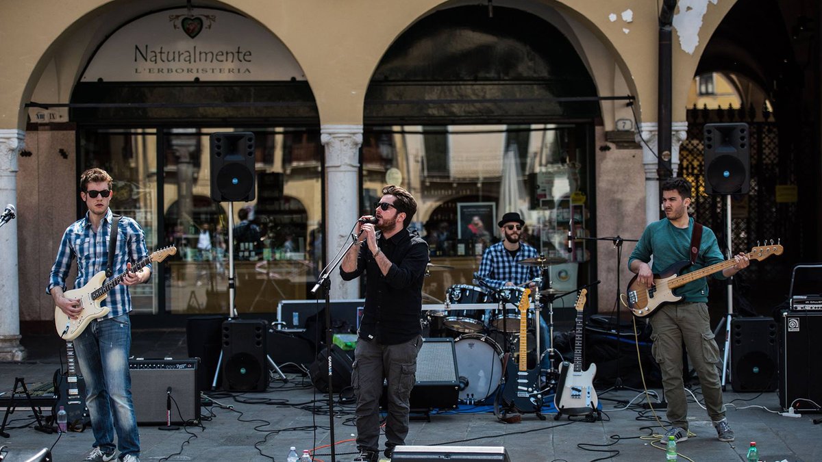 ShamelessPR_'s tweet photo. The classic-tinged #indie #poprock of Italy's #Outwave @Outwave_band has featured on America's Charlie Mason Radio @charliemasonva. Cheers ~ https://t.co/dFvghWANjO
Snag debut 'The Storm' on #Spotify, featuring single 'Moving Tangle' ~ https://t.co/kY6NnNuJgL @SeahorseRec https://t.co/Bj35yStqqh