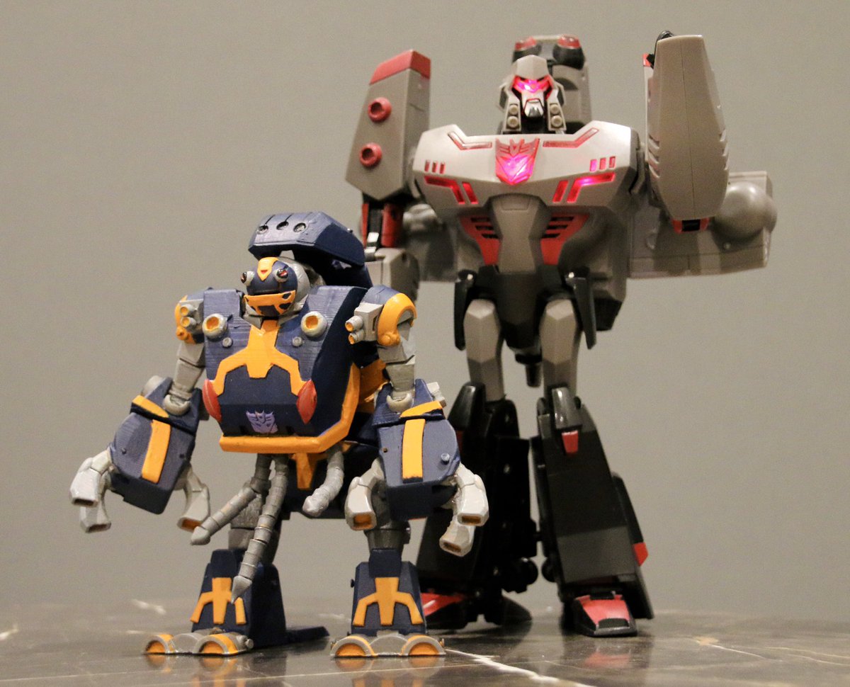 Hightail_Works's tweet image. With the smaller legs printed, I went ahead to get #Spittor painted up. The tongues are out for drying and will post Alt mode pics later.

Really liking the neon orange despite it being a pain to use, it really brings him out from the crowd.

#TransformersAnimated #3Dprinting