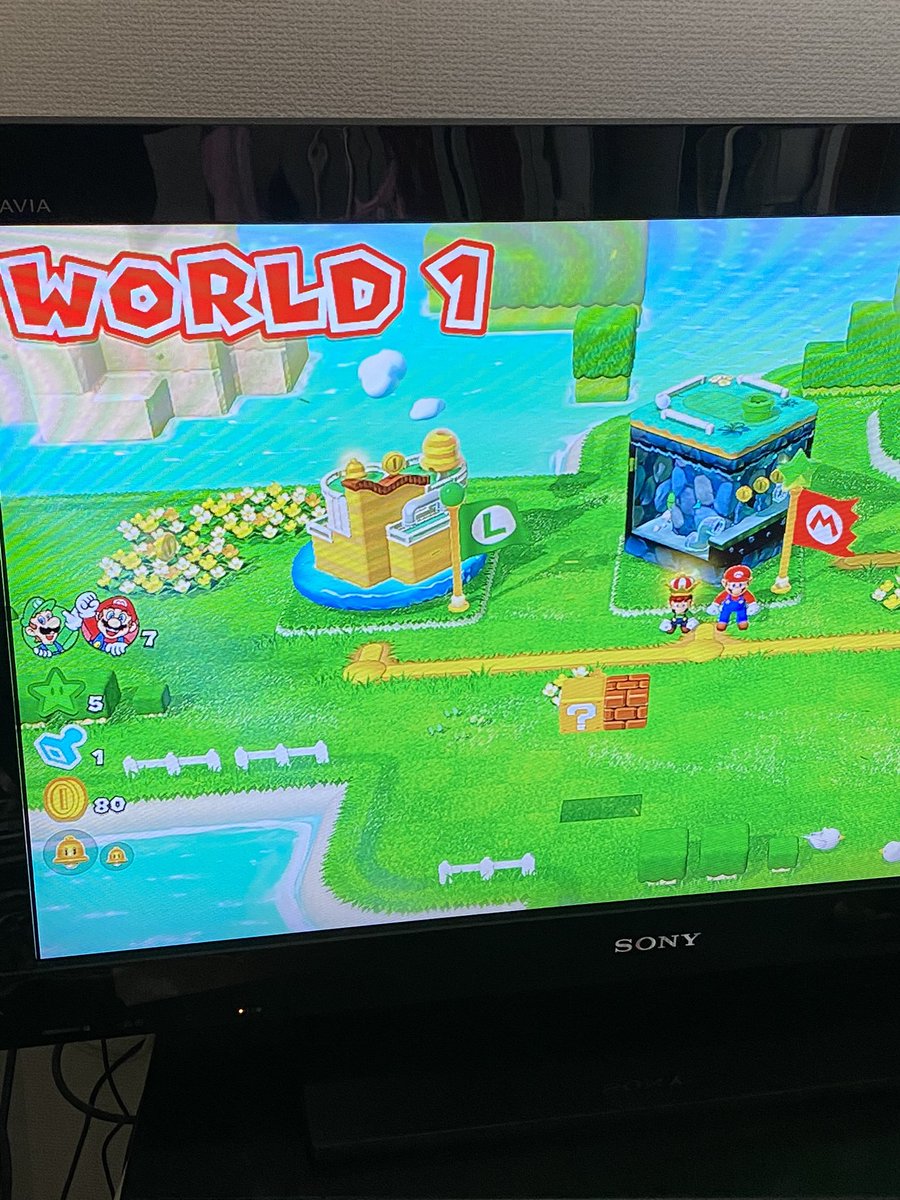 kaorin56569's tweet photo. Switch届いたー！4月上旬の予定だったのに早かった🥰
さっそくマリオするー！ https://t.co/pwMMXM7Ehq