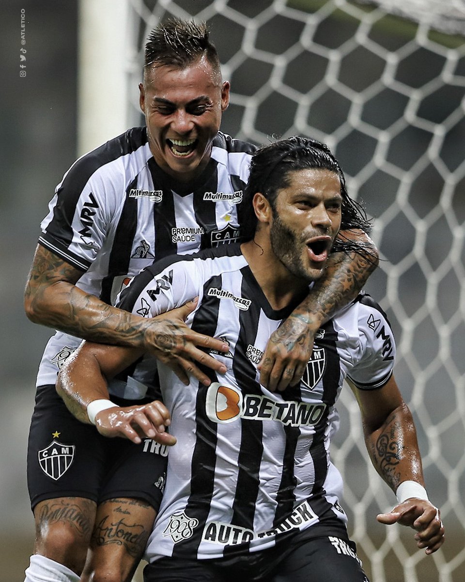 Atletico's tweet photo. O homem tá feliz, a Massa também! 😄🐔

Primeiro gol de Hulk com a camisa atleticana. Que seja o primeiro de muitos, meu camisa 7! 💪🙏 https://t.co/oDIae2jXVK