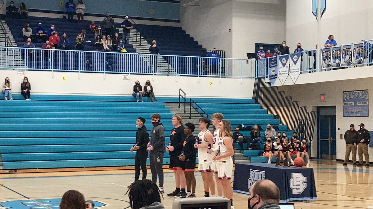 859Insider's tweet photo. 33rd District All-Tournament Team:

Boone: @LeonCleary3 
Cooper: @jacobdeere 
Ryle: @RobinsonDono, @Graves_Fryman42 
Conner: Spencer Couzins, @coleskiles27 

MVP: @rileyosterbur https://t.co/v9d6gbt85I