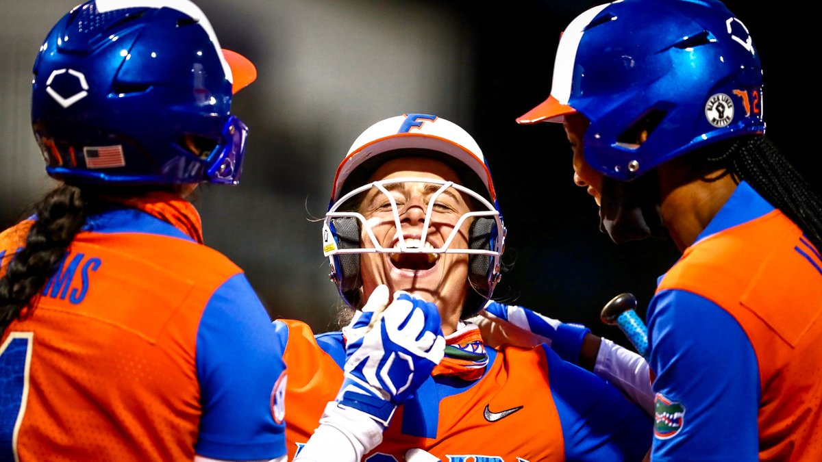 That feeling when you hit your first HOME RUN as a Gator‼️