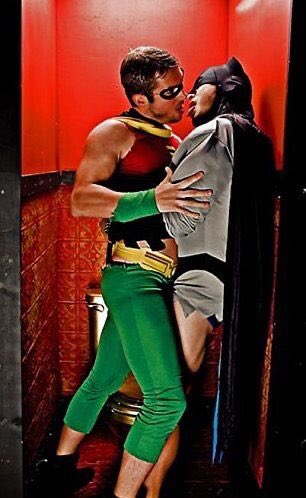 bboardwe's tweet photo. @jbonemeyer @GothamKnights https://t.co/07SKH7tzl2