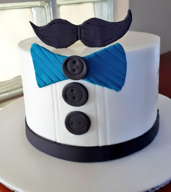 jesus8_rosales's tweet photo. Un pastel de traje
#butercream
Aplicaciones en #fondant
Torta mixta. https://t.co/PJQ5pMOdoe