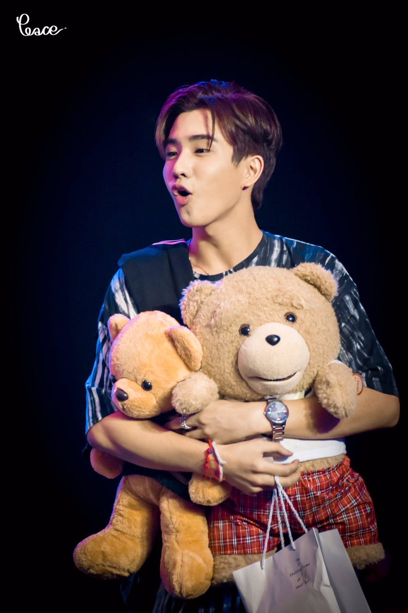mengmengppe's tweet photo. #Happy20thPerthDay
@perthppe 

รักพี่เหมือนกันค่ะ🖤🖤🖤 https://t.co/9qCydtqjYy