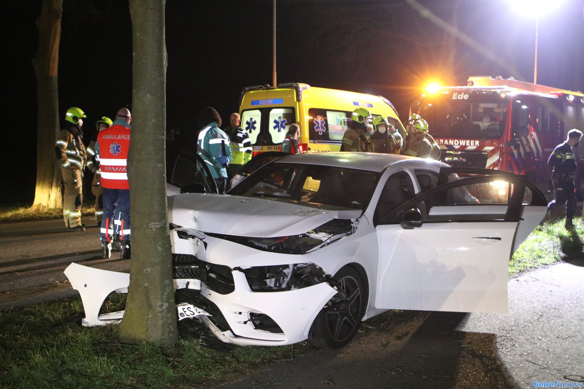 Zeker twee gewonden bij ongeval in Ede, mogelijk lachgas in het spel -..