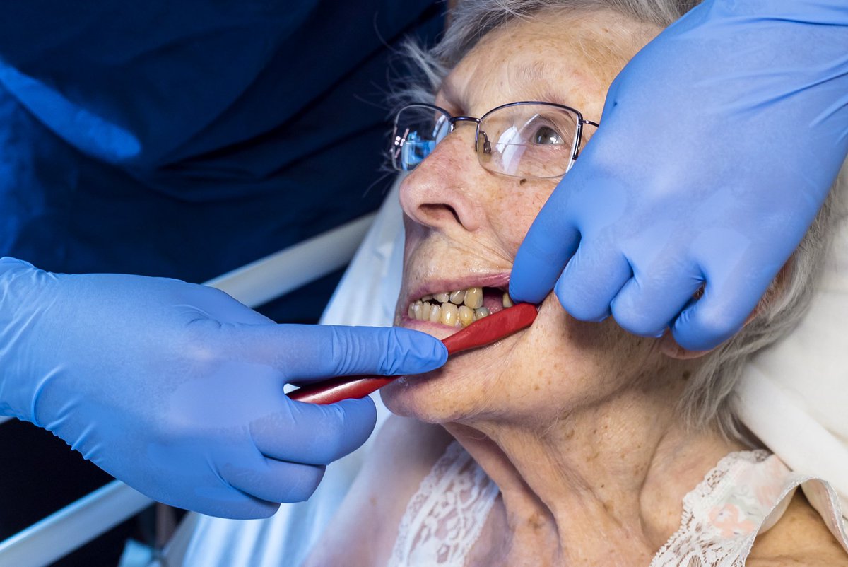 MCM_HEKSS's tweet image. On #WOHD21 our goal continues to be that everyone (regardless of age and setting ) who requires help with #mouthcare receives it in a kind  and compassionate way