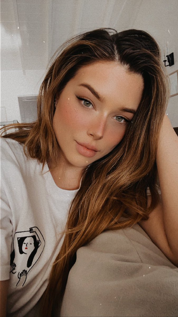 What pickup line would you use on me? 💋 Lauren Summer @heylaurensummer