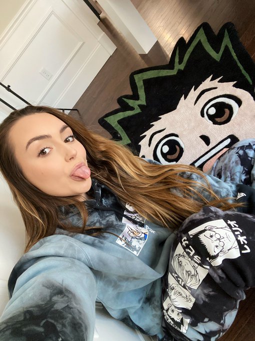 Just a girl who loves anime (≧◡≦) ♡ https://t.co/q3uGN0gl8d<a href="/tag/teamvinny"class="tags"><span>#teamvinny</span></a>