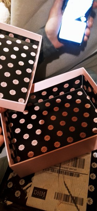 Rachel Lynn Thompson’s pics and videos