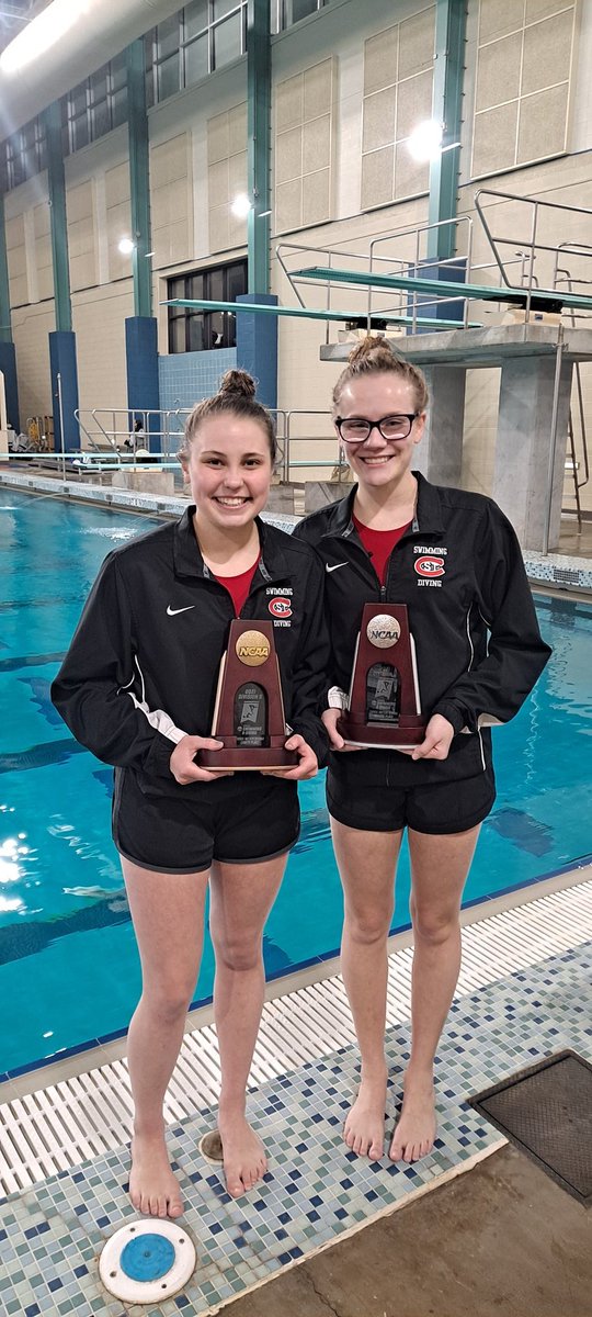 SCSU_SWIMDIVE's tweet photo. Bringing home some hardware!!! https://t.co/wIPc7lMX0P