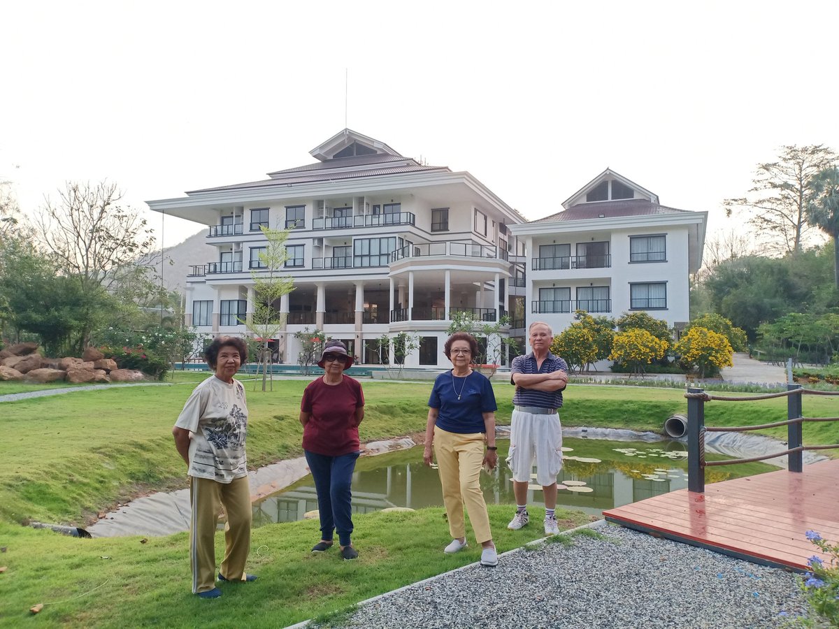 JSitthiburee's tweet image. Stay young and fit at Dulapahills#Thailand seniors living#Sriracha