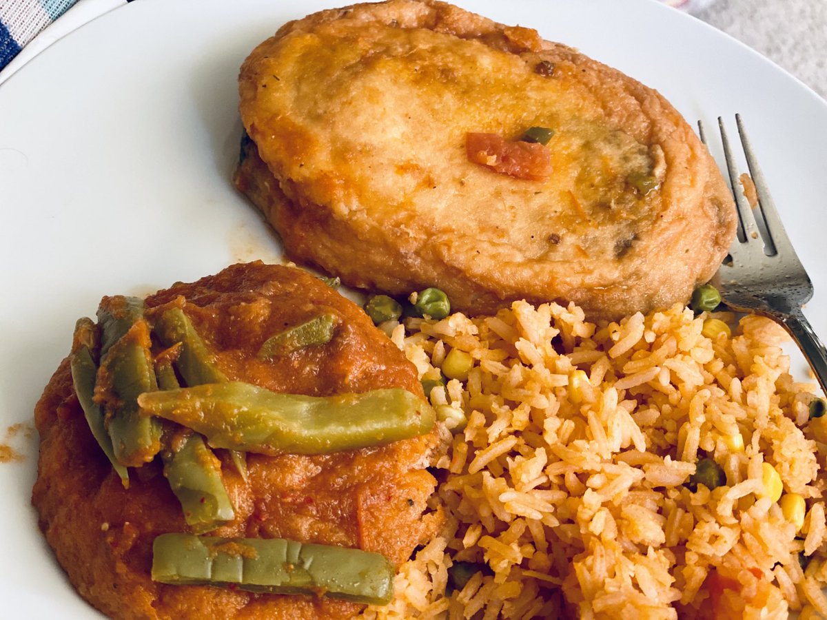 Mexican American Friday night lent dinner:
Torta de Camaron (Jewtina dish)
Chile Relleno de Queso
And
Arroz
All ordered from @NorthgateGlzMrk https://t.co/k5ZMGPpr4n