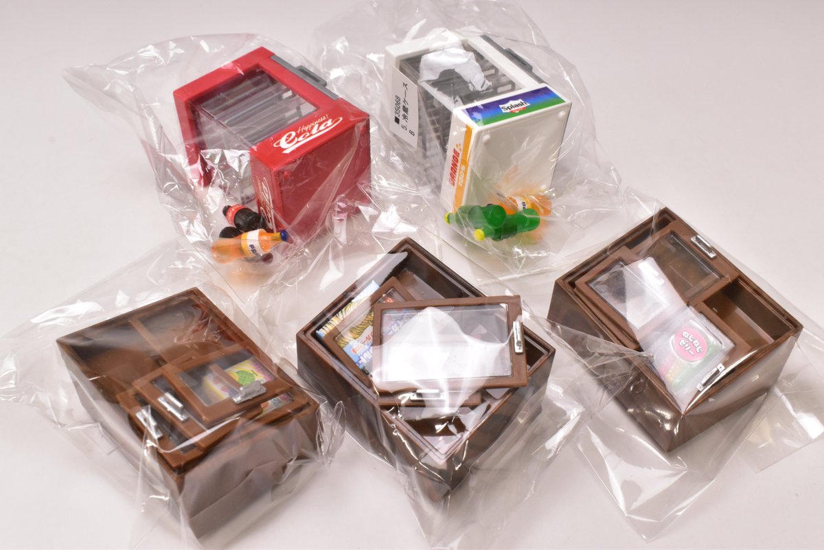 トイサンタ 食玩 ガチャガチャのお店 新商品案内 21年3月19日 金 ミニ駄菓子屋マスコット J Dream T Co Se39z0iim7 それぞれ中に入れられるお菓子やドリンク付き あつめると古き良き駄菓子屋さんを再現できるよ 気になる トイサンタ 食玩 ガチャガチャのお店 新商品案内 21年3月19日 金 ミニ駄菓子屋マスコット J Dream T Co Se39z0iim7 それぞれ中に入れられるお菓子やドリンク付き あつめると古き良き駄菓子屋さんを再現できるよ 気になる