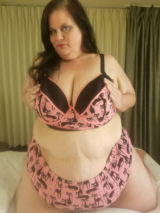 Who is ready for summer? Show me your bathing suits below https://t.co/Pe051Ke3uT<a href="/tag/schoolofhardcocks"class="tags"><span>#schoolofhardcocks</span></a><a href="/tag/mistressesdegree"class="tags"><span>#mistressesdegree</span></a>