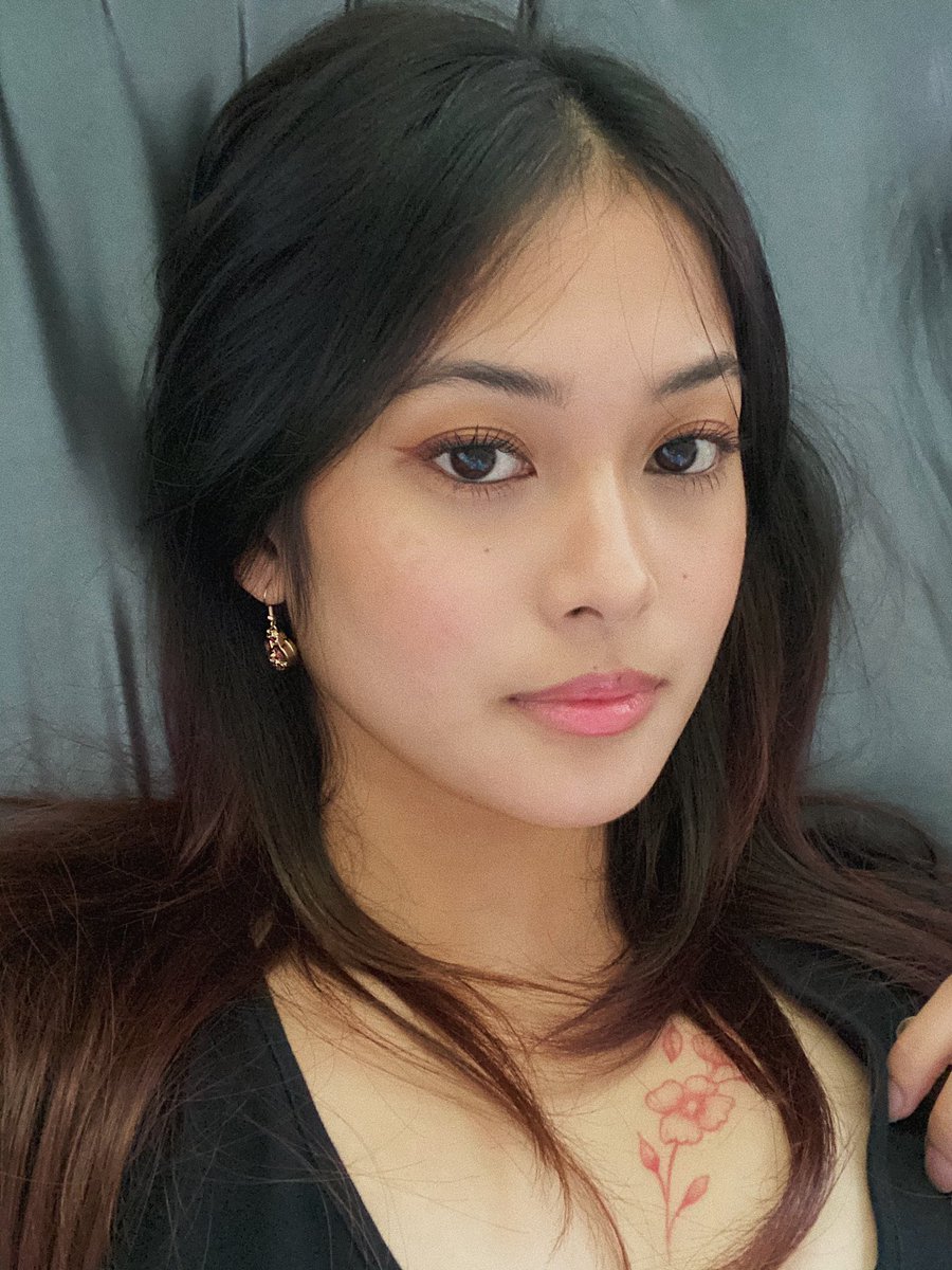 amcvp_'s tweet photo. just laying hby? https://t.co/9e8dSpxWQy