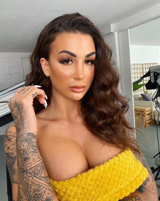 🦄🌈💓 feliz s&aacute;bado!! https://t.co/Vgapyxj0sr