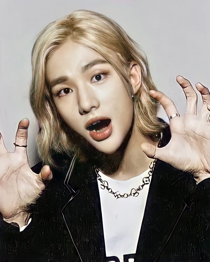 a_dyaaaah's tweet photo. Hepi besdey juleha bapaknya kkami #HHJ #StrayKids https://t.co/p8YmFDUpTd