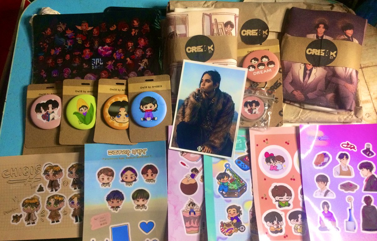 pitsapay_'s tweet photo. Ang gagandaaaaaa please check put Cre18 by @ARTSB19 they made the artworks themselves gagaling na hoomans β€οΈ pati quality ang gandaaaa sulit pricing pa nila and qualityyyy πβ€οΈβ€οΈ #SB19 #cre18 #artsb19 https://t.co/jP86RBKY2N