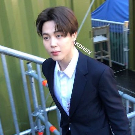 mollajoon's tweet photo. if you met jimin in real life — a thread https://t.co/JkMEkTMpDC