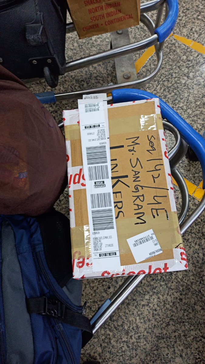 @flyspicejet  Special thanks to your Staff working at Srinagar Airport.
Received the Parcel successfully
#CustomerDelight#WowExperience#Appreciated