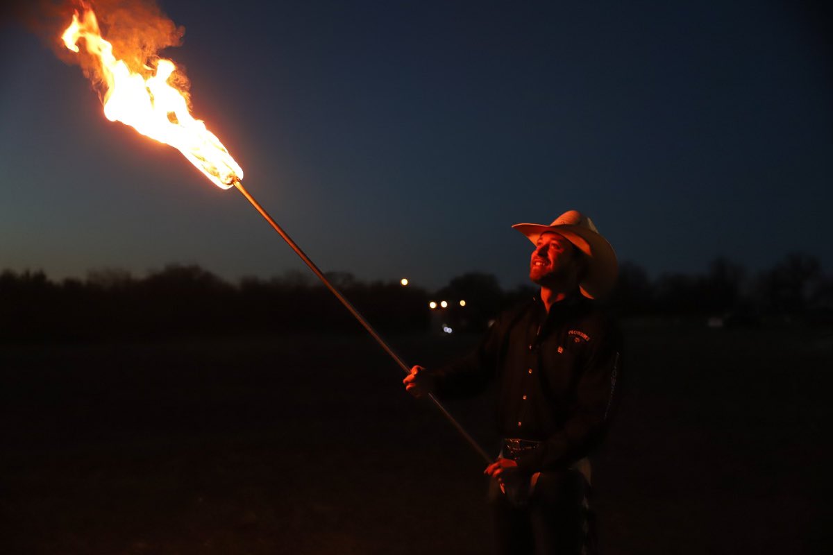 TarletonState's tweet photo. The defenders of the bonfire. #TarletonHomecoming https://t.co/FOqGVHoWe3
