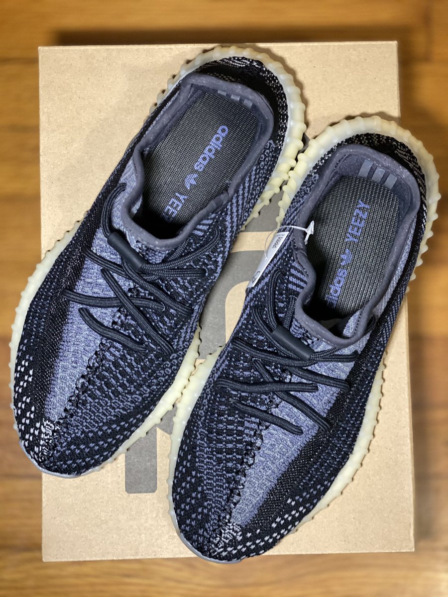 SwaveyMike_'s tweet photo. Yeezy 350 v2 carbon 
Size 9
DS!
DM TO BUY ✅

https://t.co/aWhksOe2iR https://t.co/kf4r1cy95H