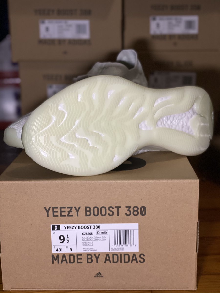 SwaveyMike_'s tweet photo. Yeezy 380 calcite glow
Size 9.5
DS!
DM TO BUY ✅

https://t.co/aWhksOe2iR https://t.co/A40tQ88iJ8