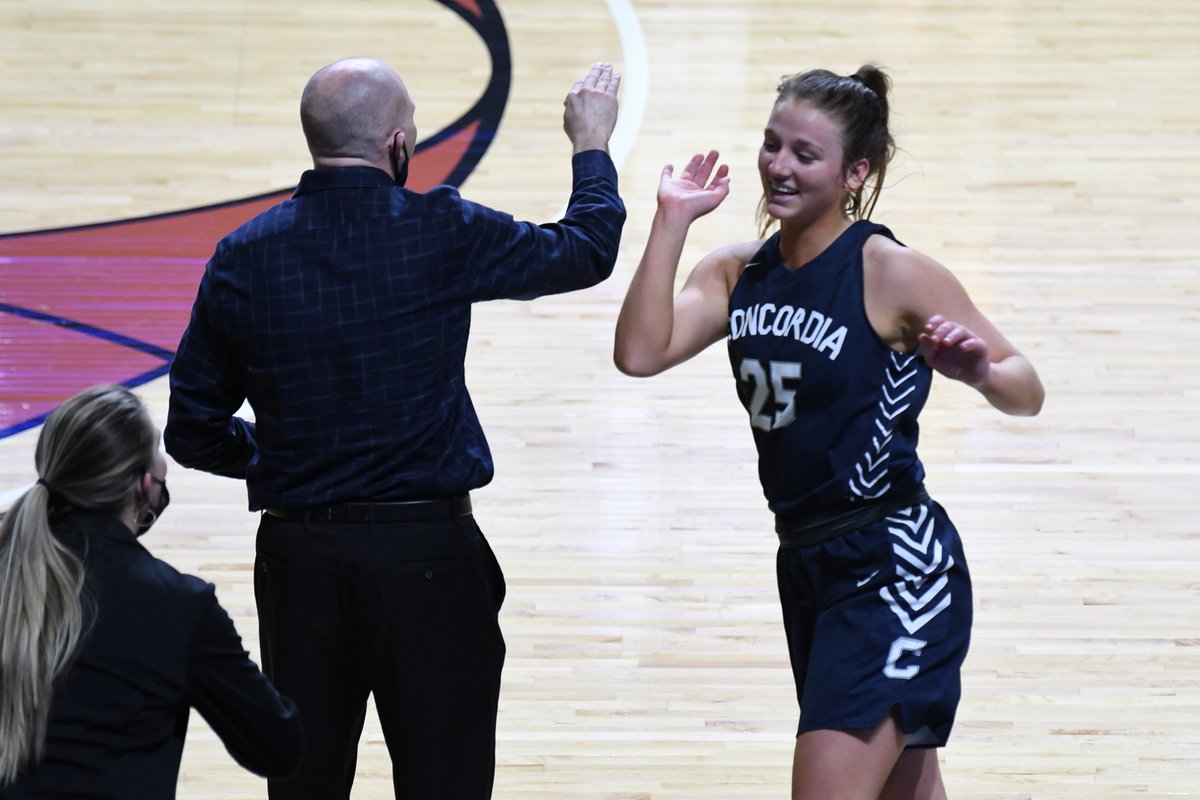 cunebulldogs's tweet photo. Put a gold star on that performance tonight from @PauliRylee, who totaled 17 points and six rebounds and provided stellar defense in the post against a very big team. https://t.co/lJHLhHt4T3