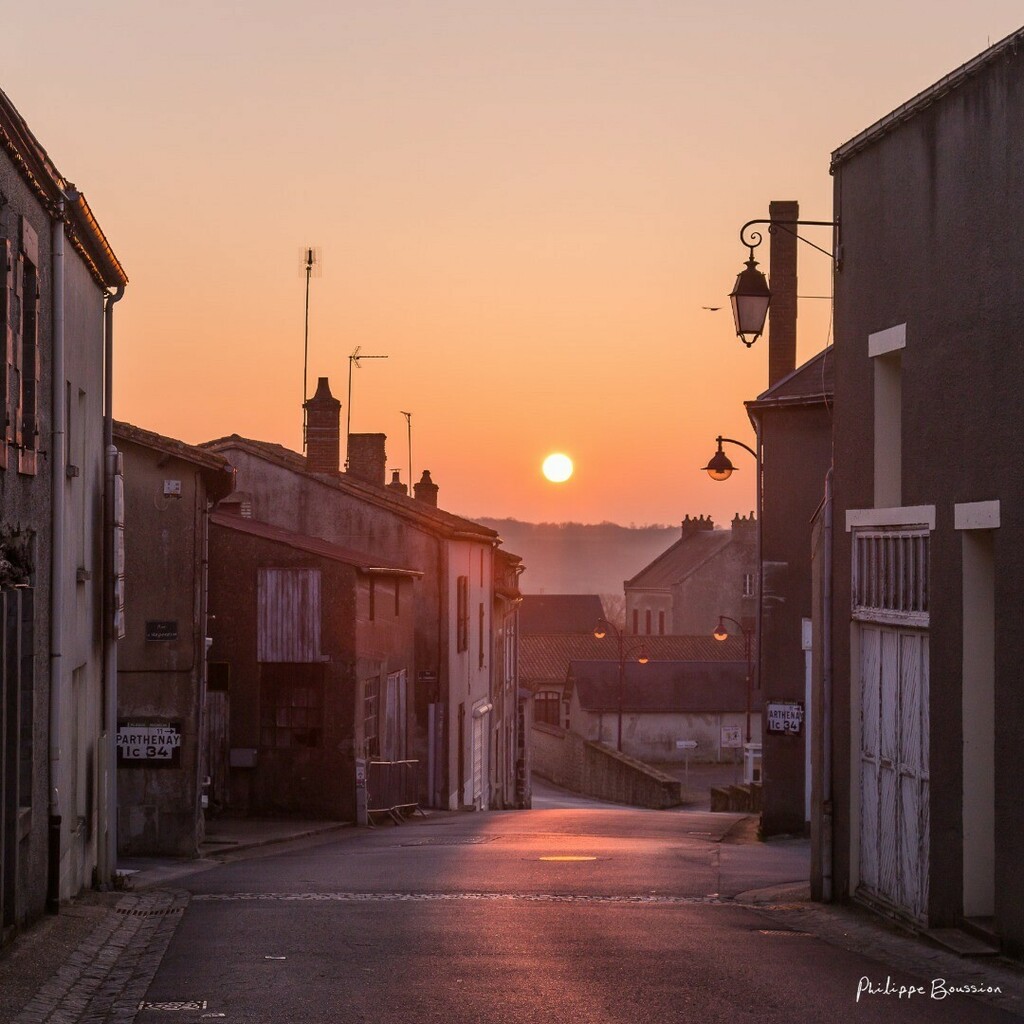 Jett1oeil's tweet photo. Éclairer la voie...
•
#gourge #valleeduthouet #deuxsevres 2571
•
#igersdeuxsevres #igersfrance #kodakmoments #france4dreams #bestfrancepics #hello_france #ig_france #total_france #francefr #raw_france #destinationna #explore_aquitaine #tourisminaquit… https://t.co/qZGDghGYs7 https://t.co/Ij9H7s1Wuw
