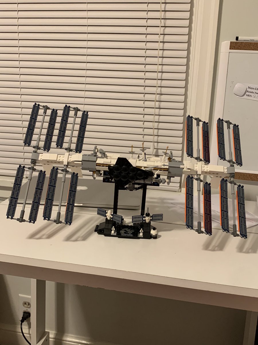 BillRedman11's tweet image. My son turned 11 today and cranked out the Lego International Space Station this evening. Happy birthday and well done kiddo @Space_Station @NASA @LEGO_Group @LEGOMastersFOX
