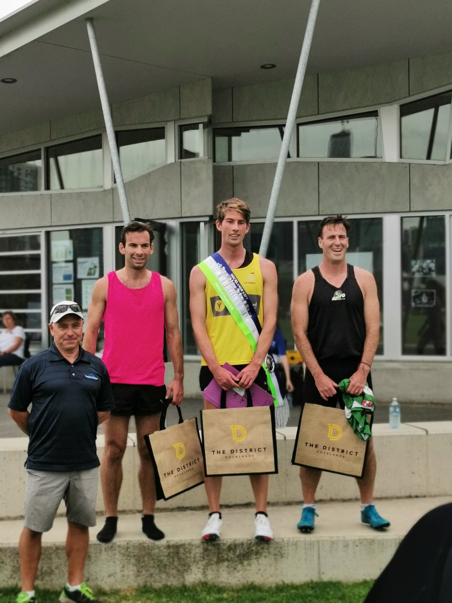 VicAthLeague's tweet photo. RESULT: 800m Open final, won by Liam Hanrahan. #DocklandsGift https://t.co/05OvvDkM2E