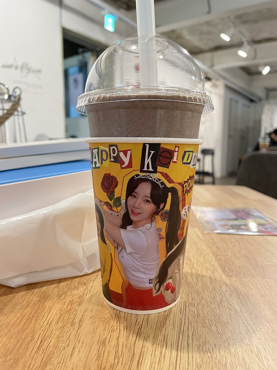 1oosanwater's tweet photo. #태양처럼_노래하는_케이의생일

케이 생일 추카��카해🥰🥰 https://t.co/A8XW2GyqJu