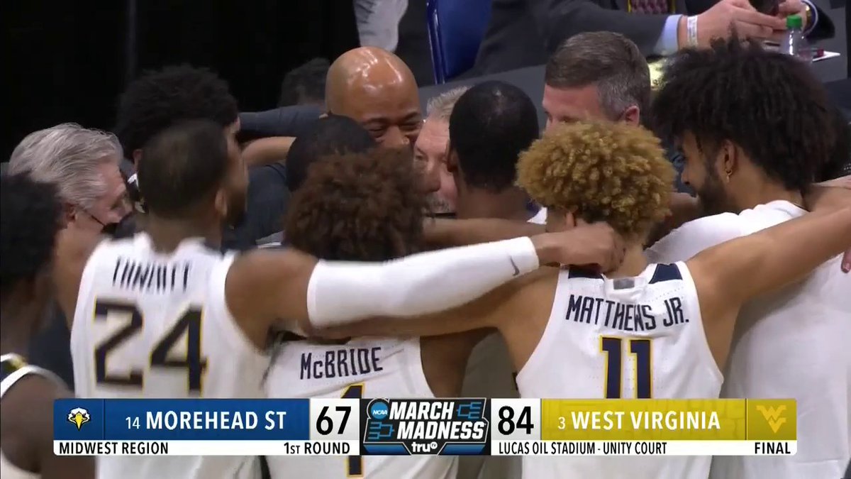 CBBonFOX's tweet photo. Hugs for Huggins 🥺

@WVUhoops | @CoachHuggs https://t.co/dgYga9YB2x