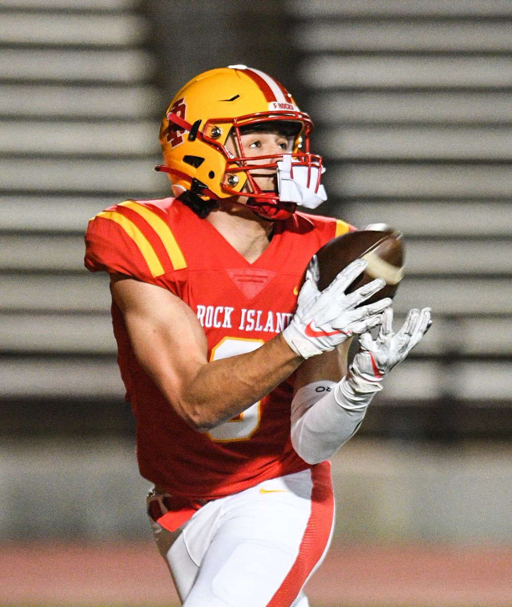 MegMcLaughlinDA's tweet photo. Western Big 6 football is officially back. Rock Island took down storied rival Moline 41-29 at Almquist Field this evening in Rock Island. Read @TJ_DA in tomorrow's @Dispatch_Argus &amp; @qctimes
 PHOTOS: https://t.co/PloeWj2QPI https://t.co/3LyZfvNbJo