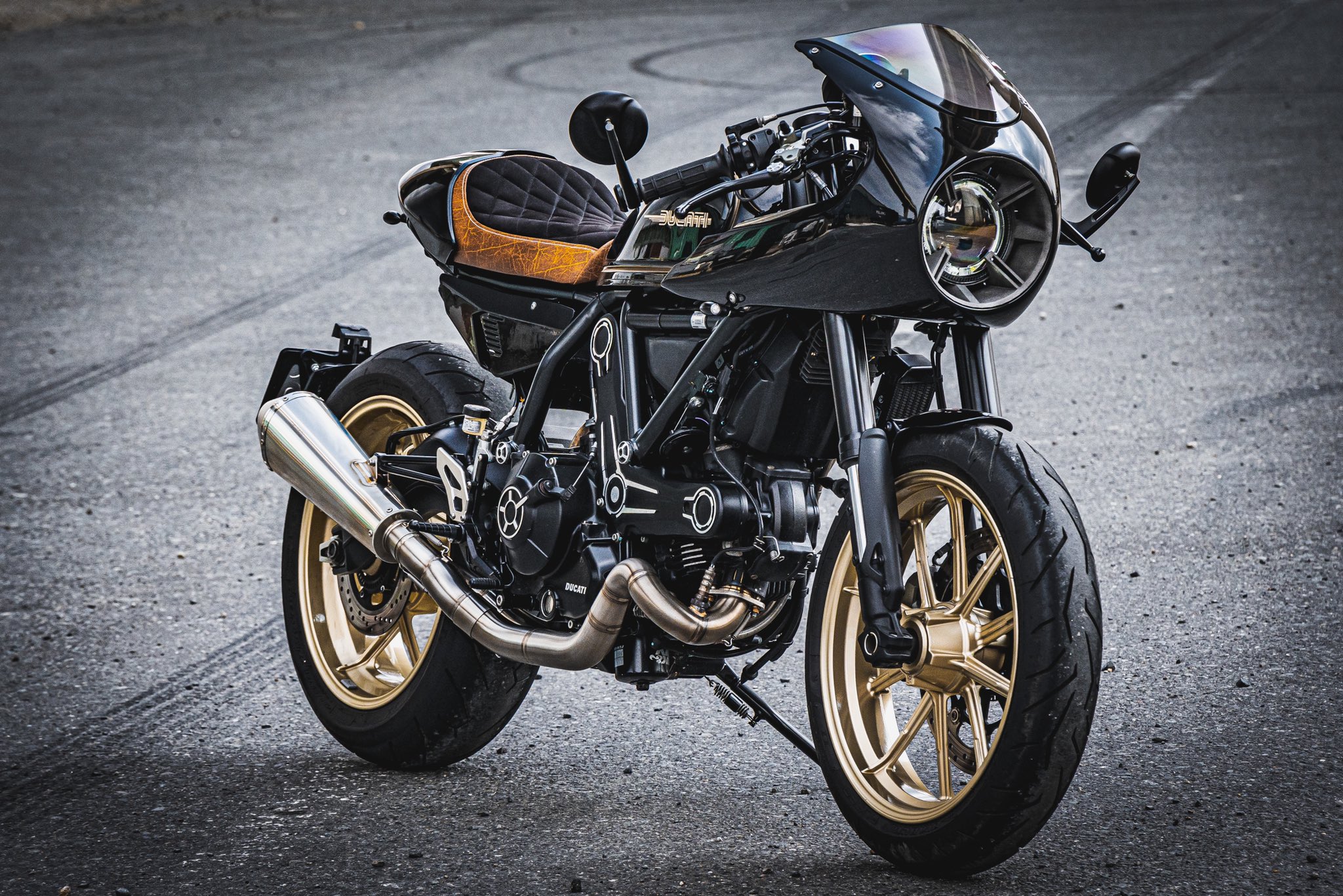 送関込 DUCATI 900SS ベベル ロケットカウル - 通販