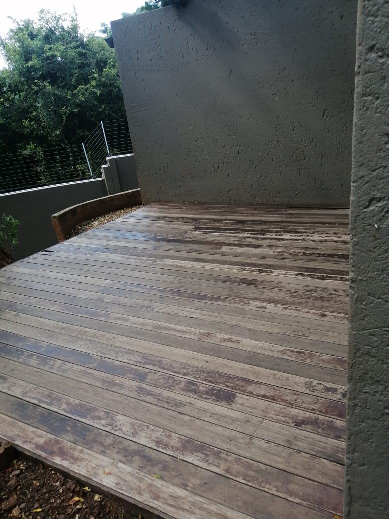 _Tidi_Phago's tweet photo. @BuildersSA #HeresToHome #WinWithBuilders our patio is falling apart. The wood is so weakened that Im even afraid of letting the kids play on it https://t.co/fWJAsYK8pH