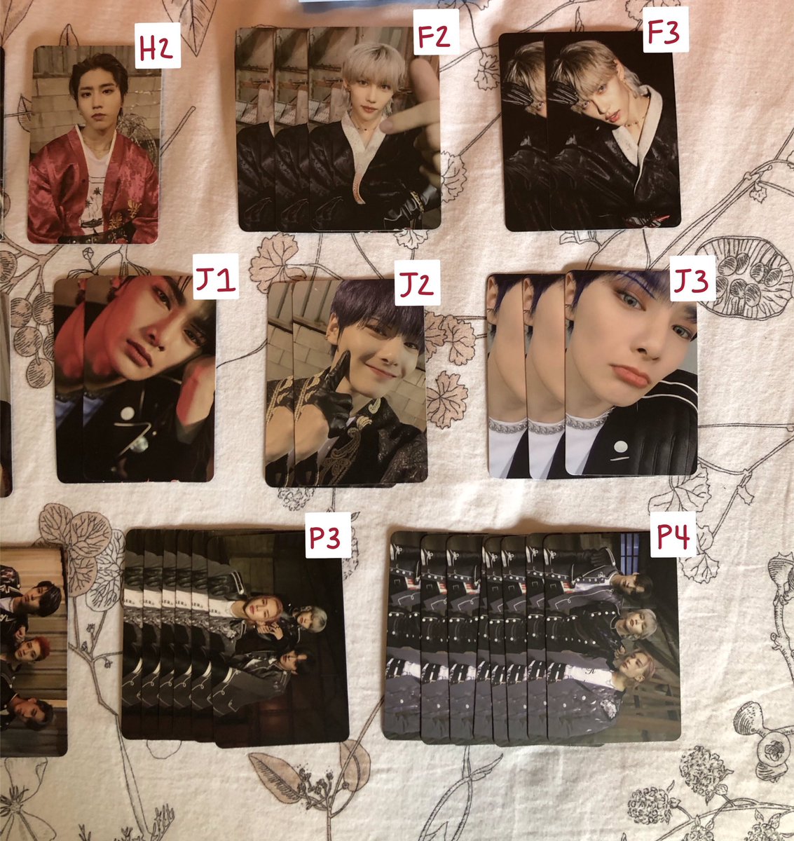 Make_Us_Stay's tweet photo. WTS: I'm selling 20 Stray Kids In Life albums
The first 14 people to purchase an album from me will also get one random Subk exclusive PC!
Each album will include your choice of:
⁃One member PC
⁃One group PC
⁃One group postcard 
One album is $23 ($19 + $4 shipping to US) https://t.co/H3uiaiDdpd