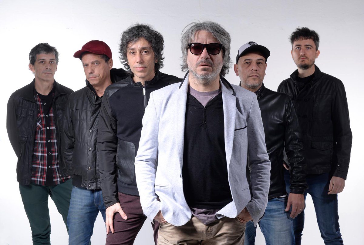 pacuradio's tweet photo. #BuenSábado Ya lo dijeron los Estelares ¡Hoy es el día perfecto!
Te acompañamos con las mejores canciones en https://t.co/LBDd7yw6xQ
-
-
-
-
-
-
#Estelares #LaPlata #Junin #rock #rocknacional #ManuMoretti #ManuelMoretti #rockargentino #canciones https://t.co/NaRz0TEThN