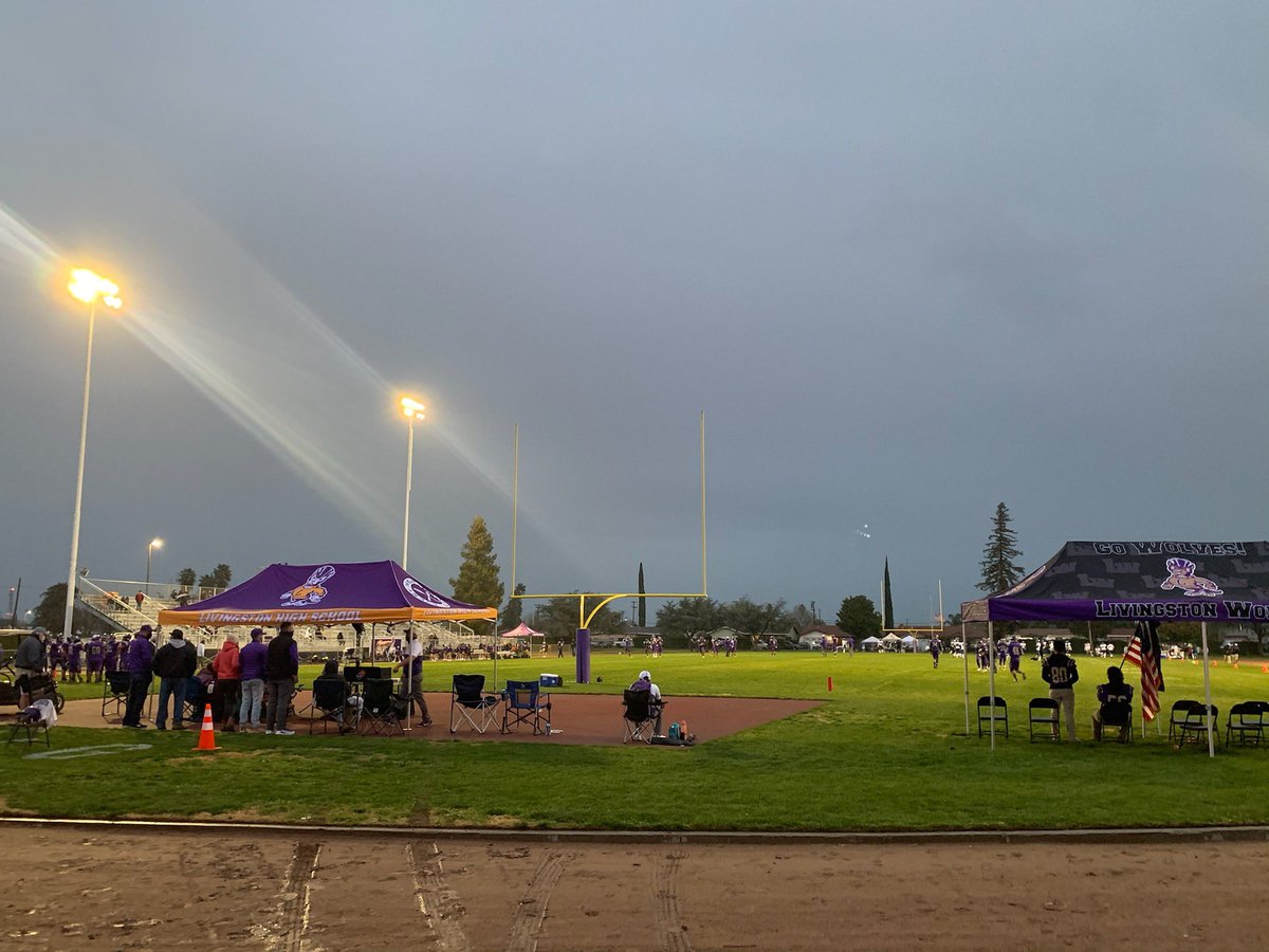 Great night in Merced County! Football is back! Thanks to our players, cheerleaders , band, coaches and all those behind the scenes that made this night possible! 🏈🎯 more to come! #wearemuhsd #nunesphotography <a href="/AtwaterFalcons/">Atwater High School</a> <a href="/hilmarfootball/">Hilmar Football</a>  <a href="/MercedUHSD/">MercedUHSD</a> <a href="/MSSsports/">Merced Sun-Star</a>