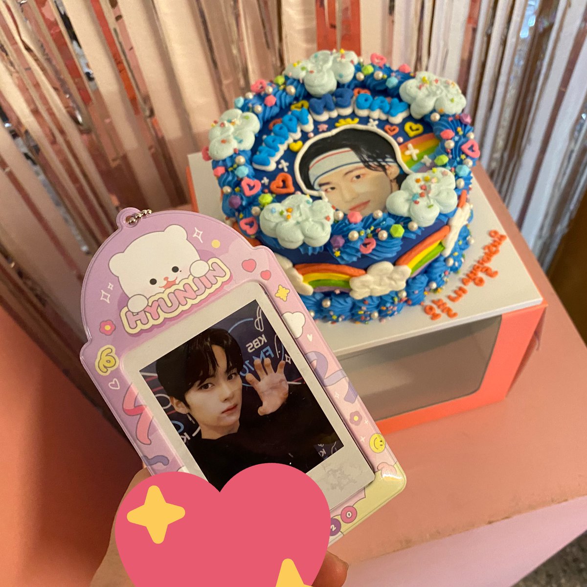 #스물둘_현진이의_특별한_보통날 

🥳❣️