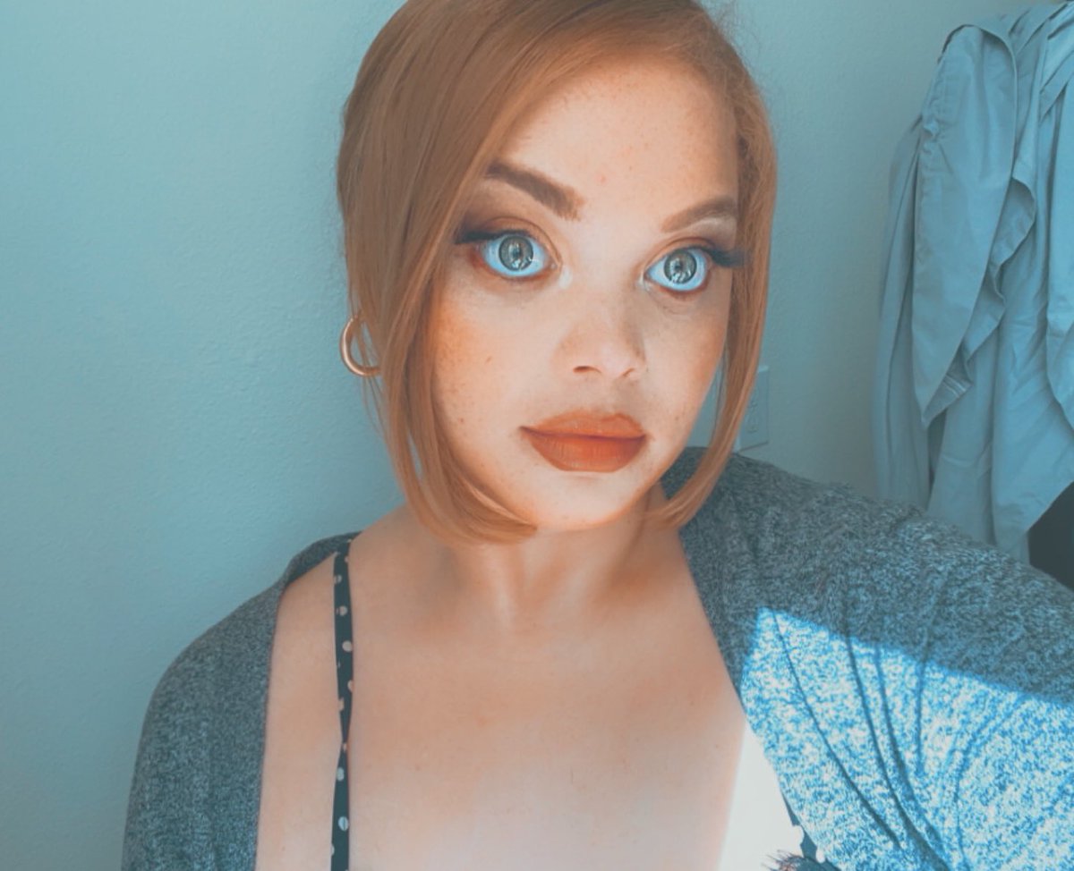 malia_carter's tweet photo. Friday https://t.co/KJwtfY4ufl